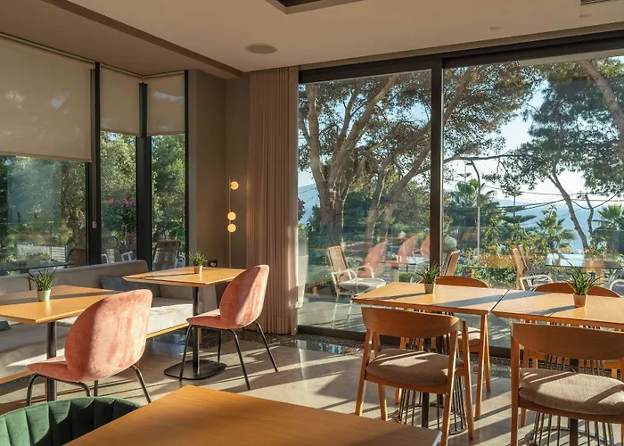 Glow Boutique Hotel & Suites